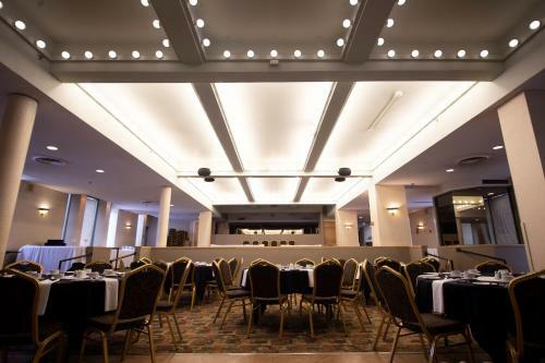 Prince Arthur Waterfront Hotel & Suites