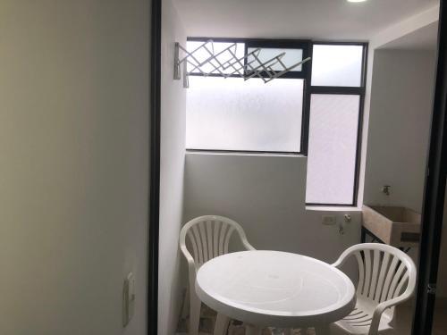 Apartamento C�modo , C�ntrico Y Bien Ubicado 302