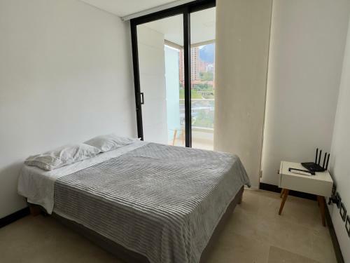 Apartamento 1101 El Poblado! Two Balconies & A Beautiful View