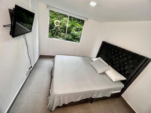 Apartamento Central En Altos Del Poblado Para Estancias Largas