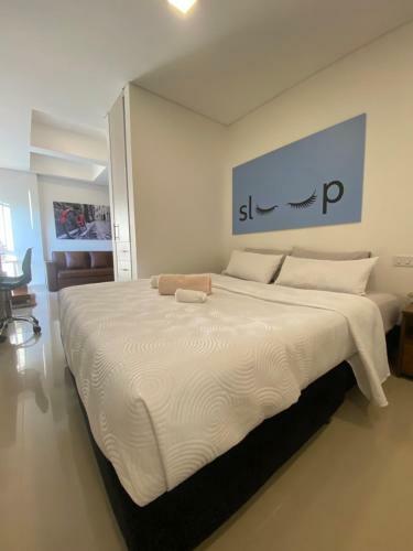 Apartasuite Moderna - En El Coraz�n Del Poblado Medell�n