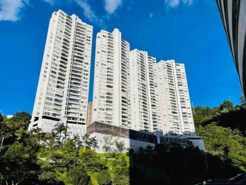 Apartamento Poblado Lujo Y Confort