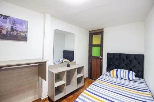 �casa Con Parqueadero! Hogare�a Y Vacacional
