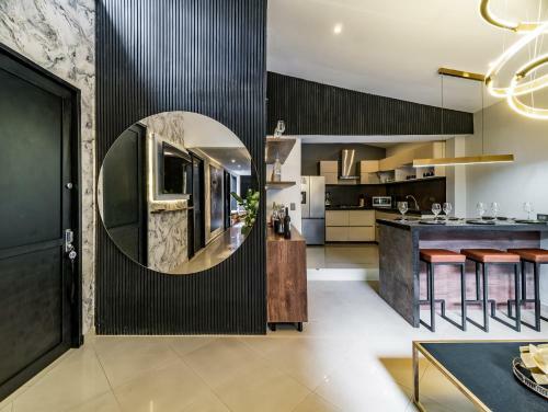 Luxury Apartment With Jacuzzi In Parque Lleras
