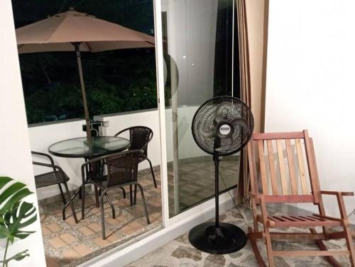 Apartamento Laureles, Porter�a 24 Horas, Cerca A Unicentro