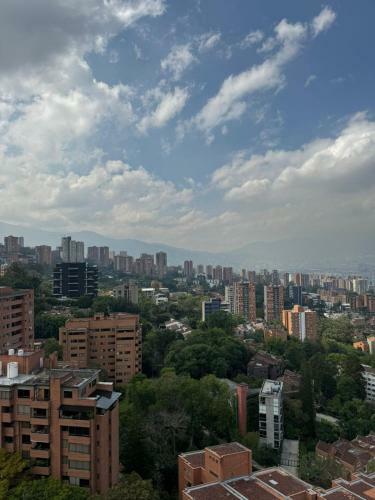 Hermosa Vista Apartamento Poblado Medell�n