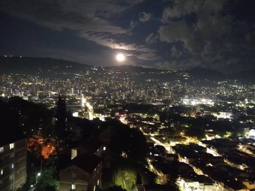 Apartamento Amoblado Completo -vista Espectacular