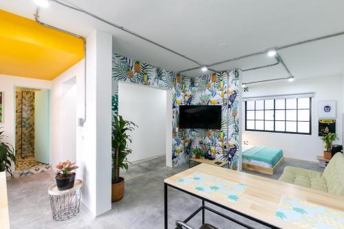 Apartamento Studios Amarillo-morado-ocre