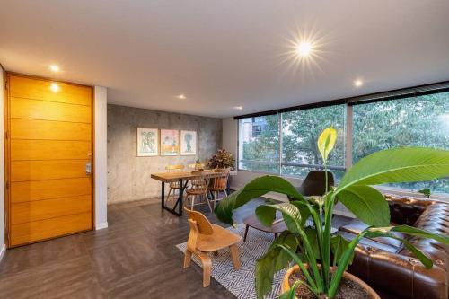 Apartamento El Poblado, Finisterre Ap 801