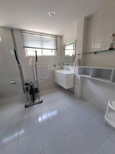 Hermosa Casa Cerca A Poblado