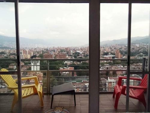 Apartamento Flat Iluminado/vista A La Ciudad/metro Cerca