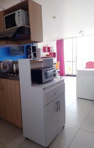 Apartamento Flat Iluminado/vista A La Ciudad/metro Cerca