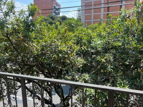 Casa De Lujo Muy Ampl�a Con Ubicaci�n Privilegiada