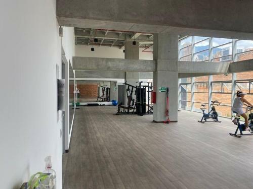 Apartamento Stunning Loft Ciudad Del Rio Poblado-pool-gym-view