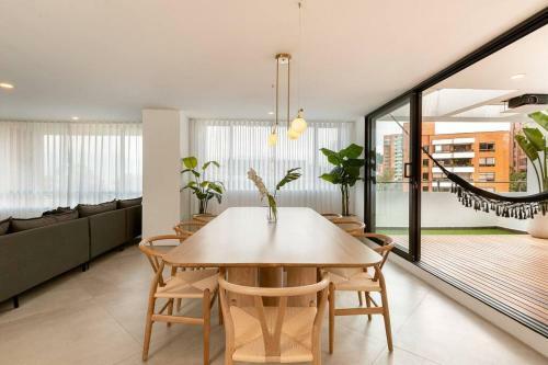 Villa Provenza Luxury Penthouse ? Pvt. Rooftop ? Jacuzzi