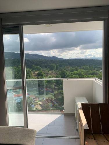 Apartamento Nuevo. Vista A Monta�as