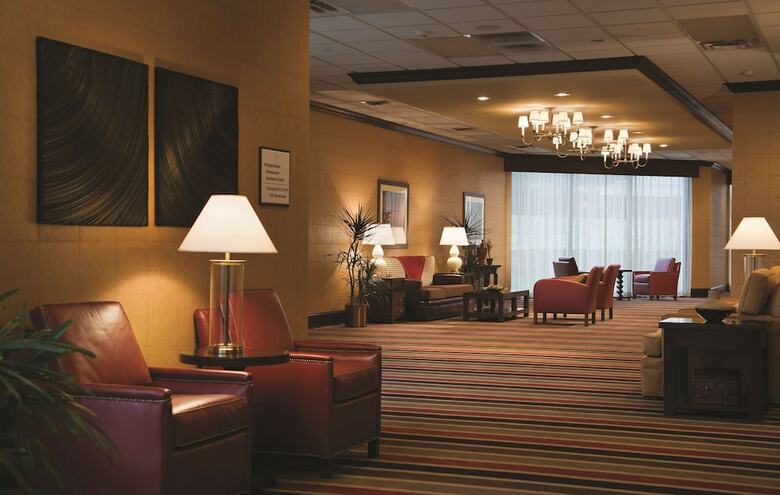 Hotel Doubletree By Hilton Cincinnati Airport
