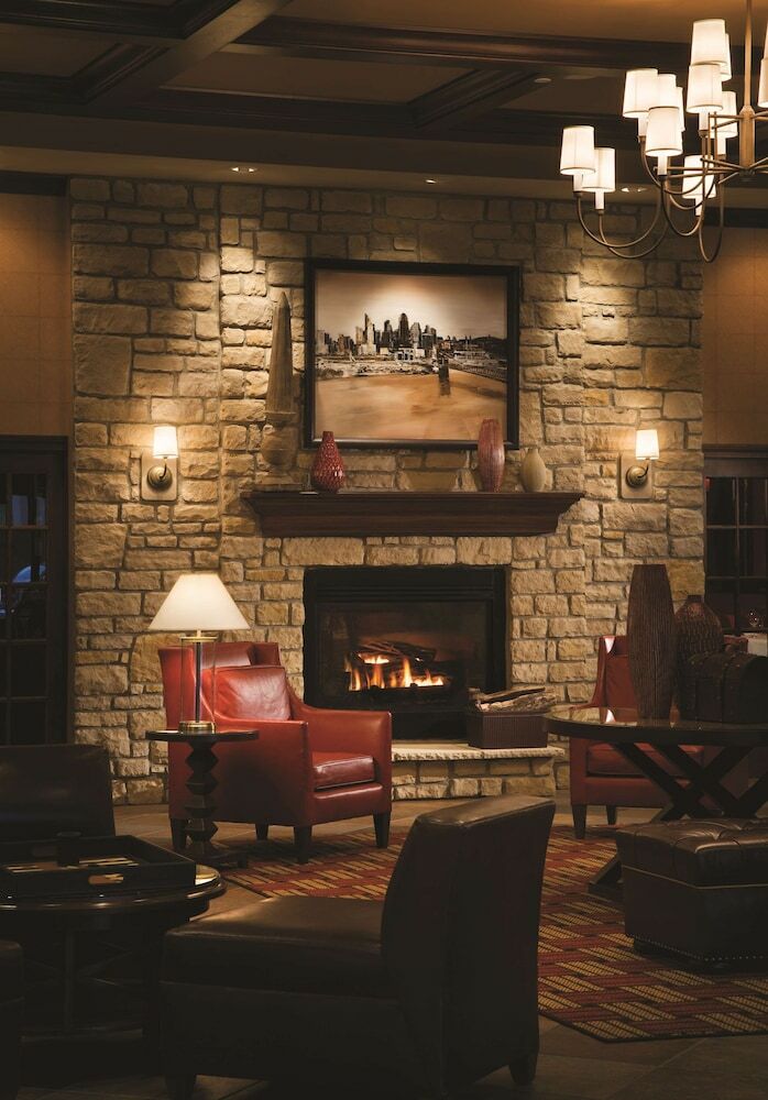Hotel Doubletree By Hilton Cincinnati Airport