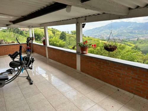 Villa Mercy, Finca Con Jacuzzi Cerca A Pereira