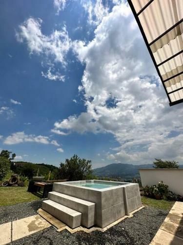 Villa Mercy, Finca Con Jacuzzi Cerca A Pereira