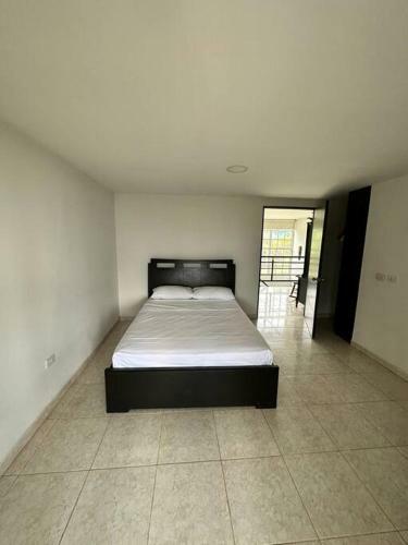Villa Mercy, Finca Con Jacuzzi Cerca A Pereira