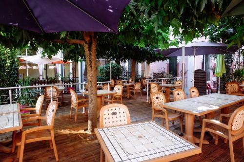 Hotel H�tel Pedussaut