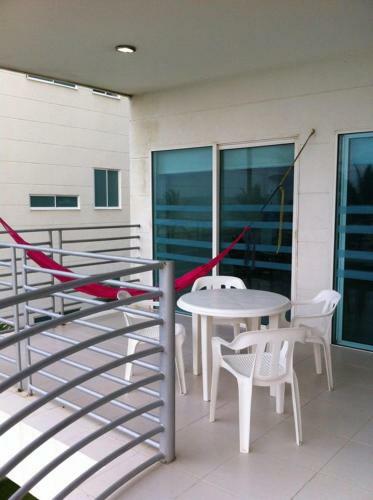 Apartamento Frente A La Playa En Cove�as
