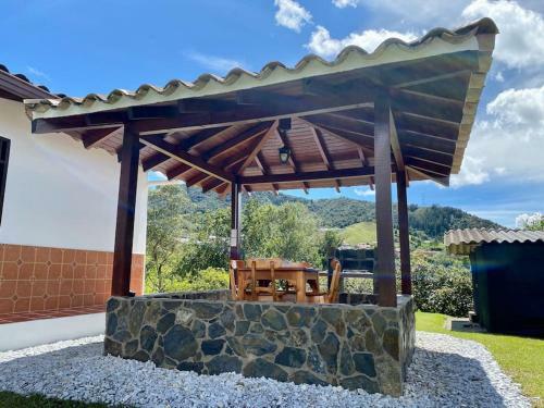 Acogedora Casa De Campo Con Excelente Ubicaci�n