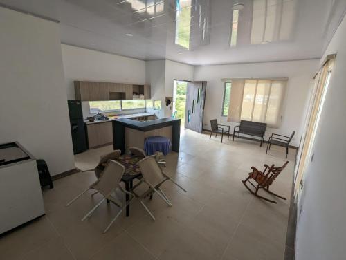 Casa Privada En Condominio Campestre -carmen De Apical�