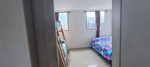 Apartamento Al Lado Centro Comercial Fabricato. Medellin