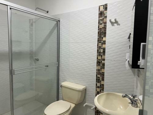 Hostal Cool House 24horas