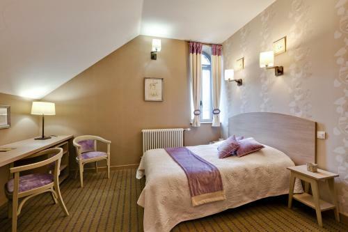 Hostal La Maison Des Officiers
