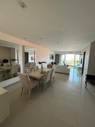 704 - Apartamento Con Excelente Ubicaci�n.