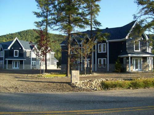 Aparthotel Condos Le Relais St-c�me