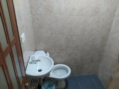 Hostal #10-33