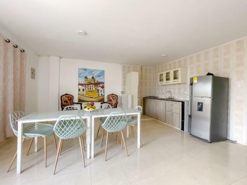 3cb-2 3 Bedroom Apartment In Getsemani