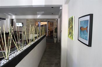 Hotel Urban Cabana