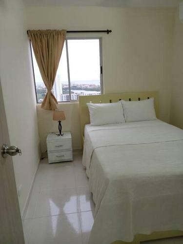 Apartamento Apto. Piscina Y Vista Ciudad 8g