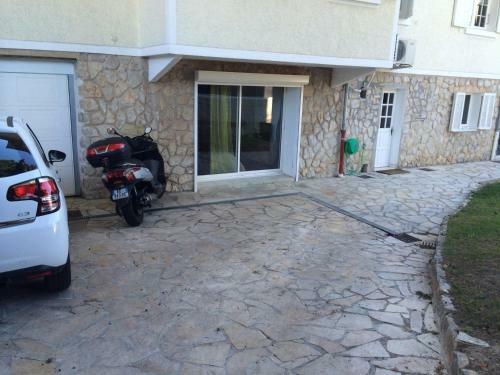 Apartamento Bas De Villa Bel Horizon