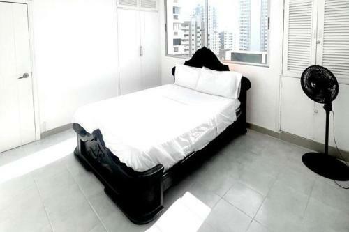 Apartamento Edificio Los Delfines Bocagrande , Ubicaci�n Y Precio