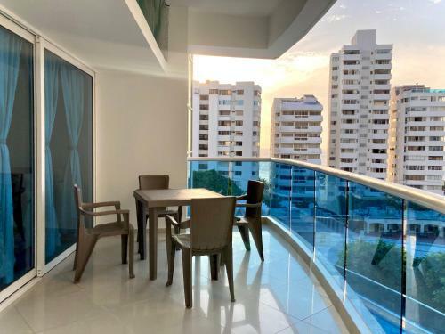 Charming 2br Apartment With Terrace In El Laguito