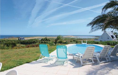 Holiday Home Pleubian 51