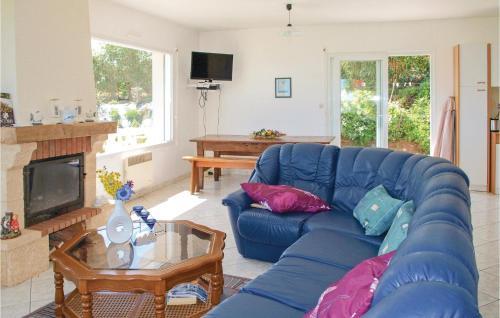 Holiday Home Pleubian 51