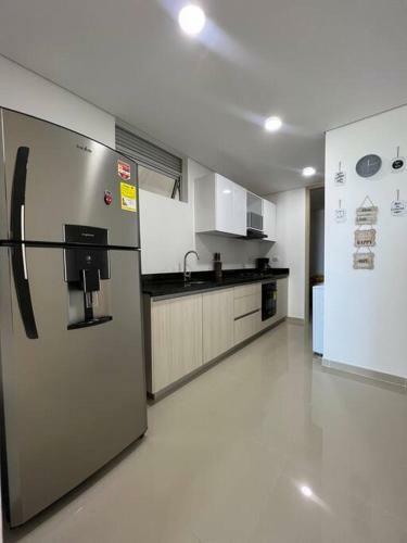 Moderno Y Amplio Apartamento Cerca A La Playa!