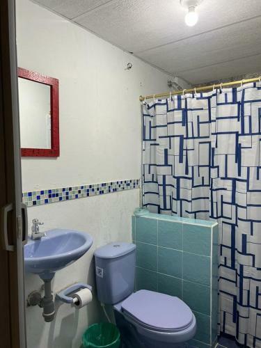 Hostal Beach Airport House