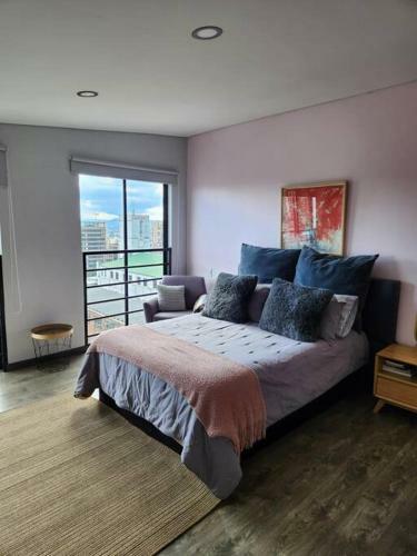 Apartment With A Spectacular City View.