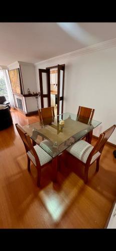 Apartamento Apto Amplio En Chico - Calle 100