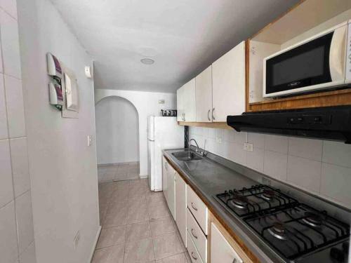Apartamento Charming Beachfront Apt With Sea View & Pool