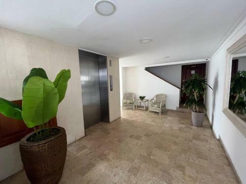 Apartamento Charming Beachfront Apt With Sea View & Pool
