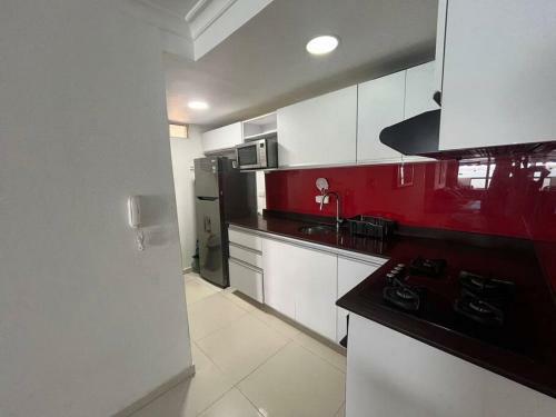 Apartamento Cozy Beachfront Apt Great Views & Pool